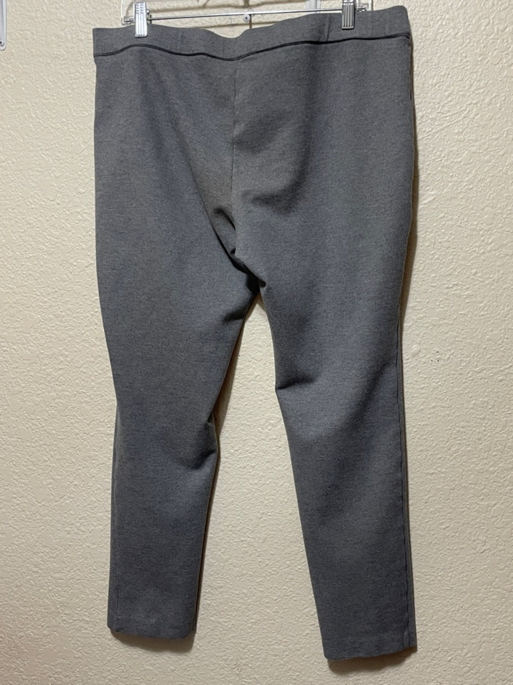 Coldwater Creek Natural Fit Women's Gray Leggings. Good Condition. Size XL. - Picture 4 of 6